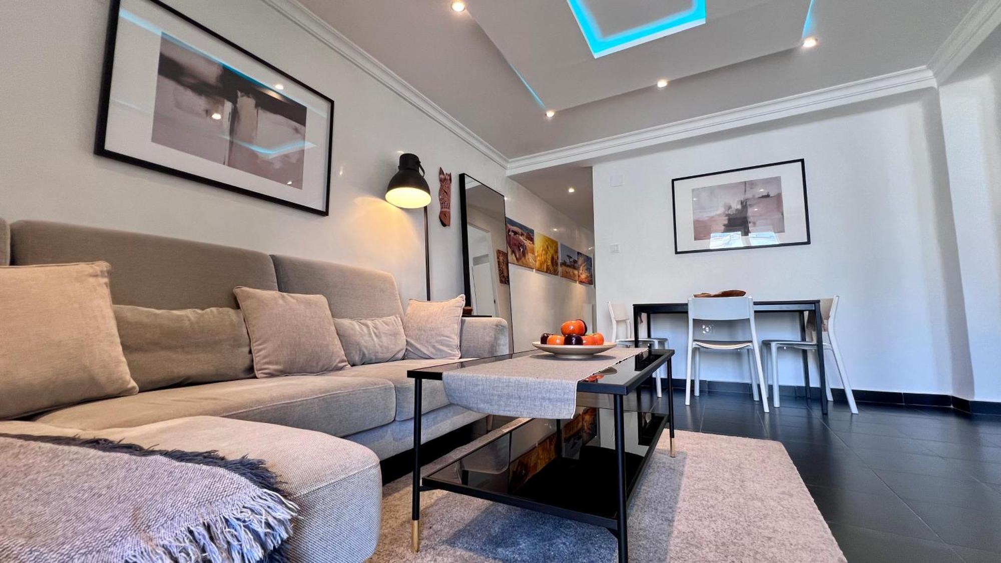 Cool, Modern And Snug 3Br Apartment Peachy Stays Málaga Exterior foto